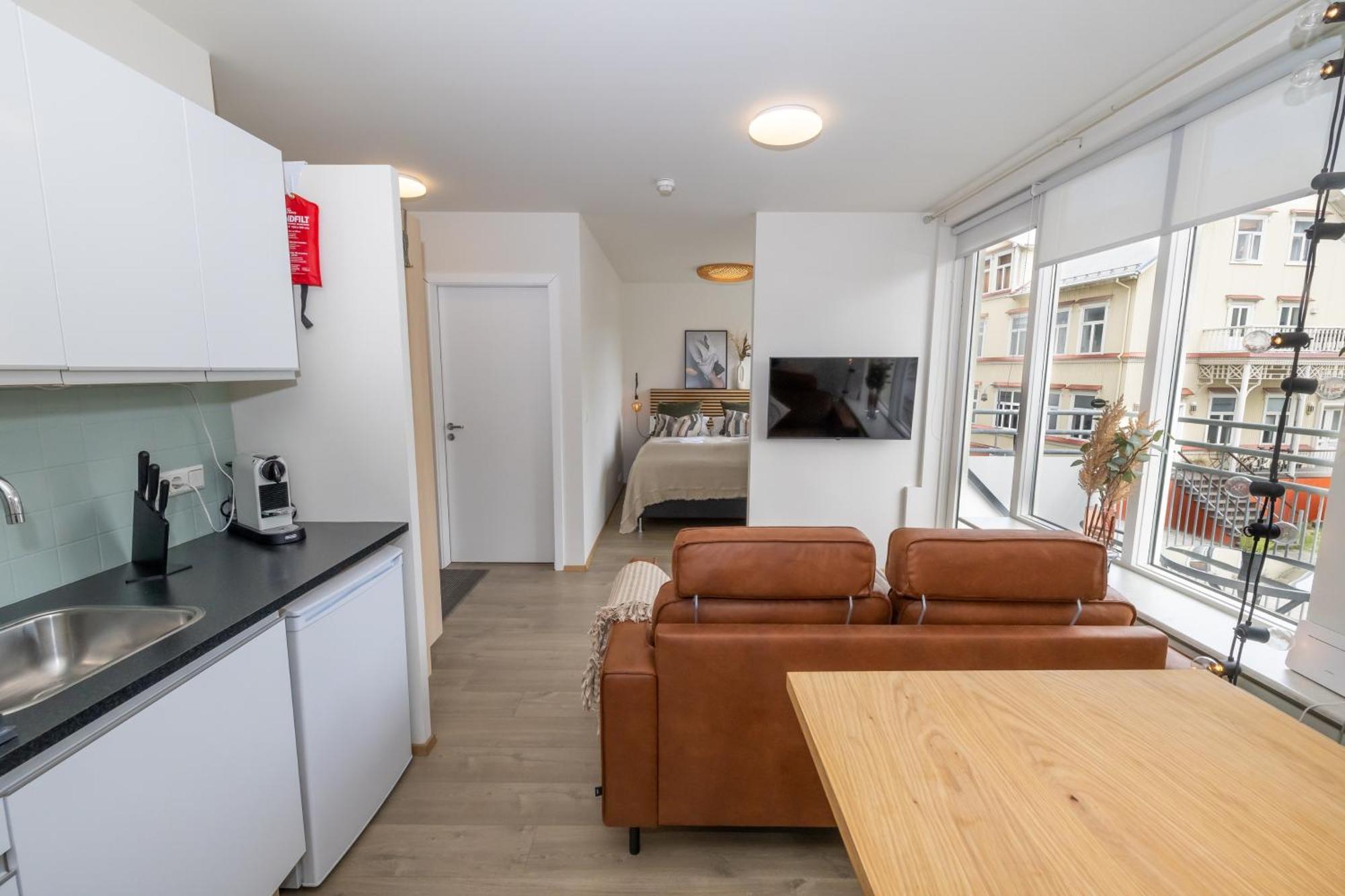 Charming Deluxe Apartment 아퀴레이리 객실 사진